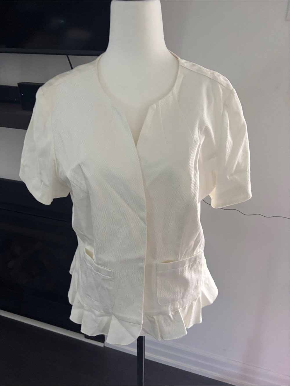 Vintage Cream Short-Sleeve Ruffle-Hem Women’s Blouse